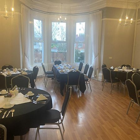 Salfordian Hotel Southport Ngoại thất bức ảnh